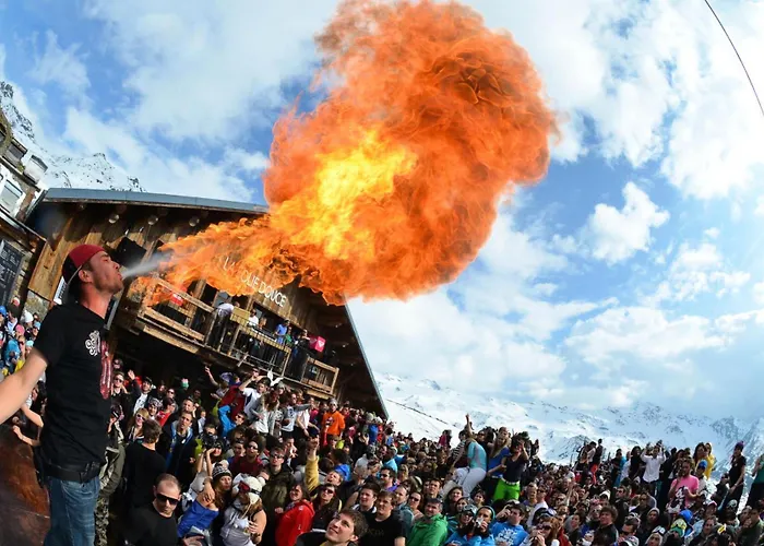 Neves - Location: Joli Pour 4 Personnes, Etage Eleve, Balcon Ensoleille, Dans Un Quartier Anime Val Thorens