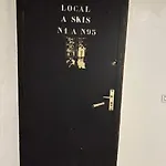 Neves - Location: Joli Pour 4 Personnes, Etage Eleve, Balcon Ensoleille, Dans Un Quartier Anime Val Thorens
