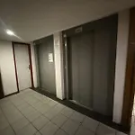 公寓 Neves - Location: Joli Pour 4 Personnes, Etage Eleve, Balcon Ensoleille, Dans Un Quartier Anime *