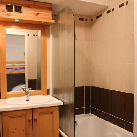 Lejlighed Neves - Location: Joli Pour 4 Personnes, Etage Eleve, Balcon Ensoleille, Dans Un Quartier Anime *