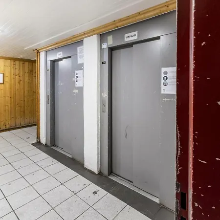 Résidence Neves - Location: Joli Pour 4 Personnes, étage élevé, Balcon Ensoleillé, Dans Un Quartier Animé Appartement *