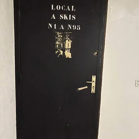 Appartement Résidence Neves - Location: Joli Pour 4 Personnes, étage élevé, Balcon Ensoleillé, Dans Un Quartier Animé *