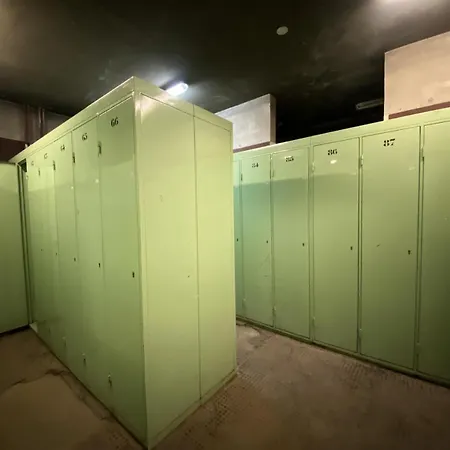 Neves - Location: Joli Pour 4 Personnes, Etage Eleve, Balcon Ensoleille, Dans Un Quartier Anime Lejlighed