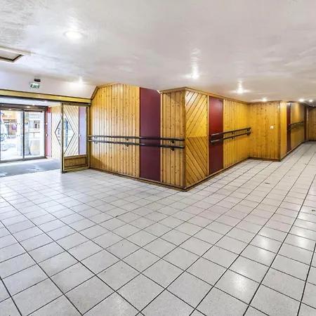 Neves - Location: Joli Pour 4 Personnes, Etage Eleve, Balcon Ensoleille, Dans Un Quartier Anime * 발토랑스