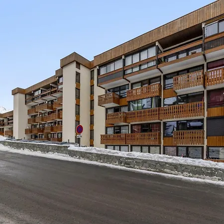 Neves - Location: Joli Pour 4 Personnes, Etage Eleve, Balcon Ensoleille, Dans Un Quartier Anime *
