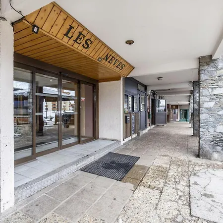 Neves - Location: Joli Pour 4 Personnes, Etage Eleve, Balcon Ensoleille, Dans Un Quartier Anime Val Thorens
