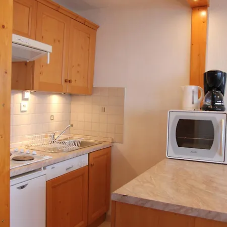 Neves - Location: Joli Pour 4 Personnes, Etage Eleve, Balcon Ensoleille, Dans Un Quartier Anime Apartment